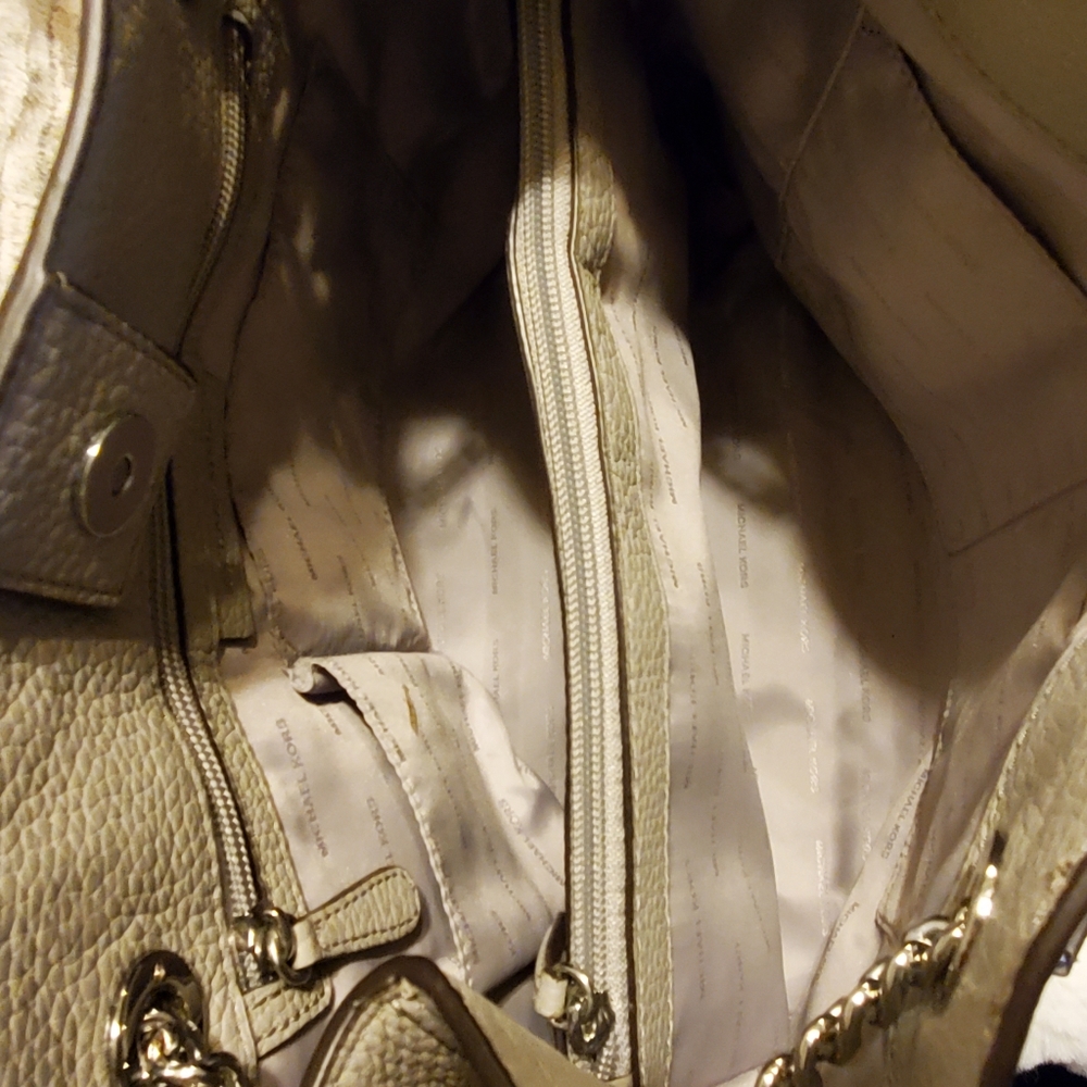 Michael Kors purse - Picture 3 of 3